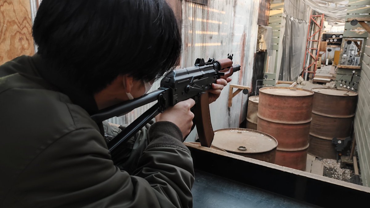 WESTSIDE_army's tweet image. ご購入ありがとうございます！
■E&amp;amp;L AKS74UN

以前からお気になられていたそうで、
本日ご購入下さいました！

満面な笑みで構えたり、眺めたり
かなりお気に入られたご様子でした

ご購入、撮影ご協力
ありがとうございました
#サバゲー #WESTSIDE