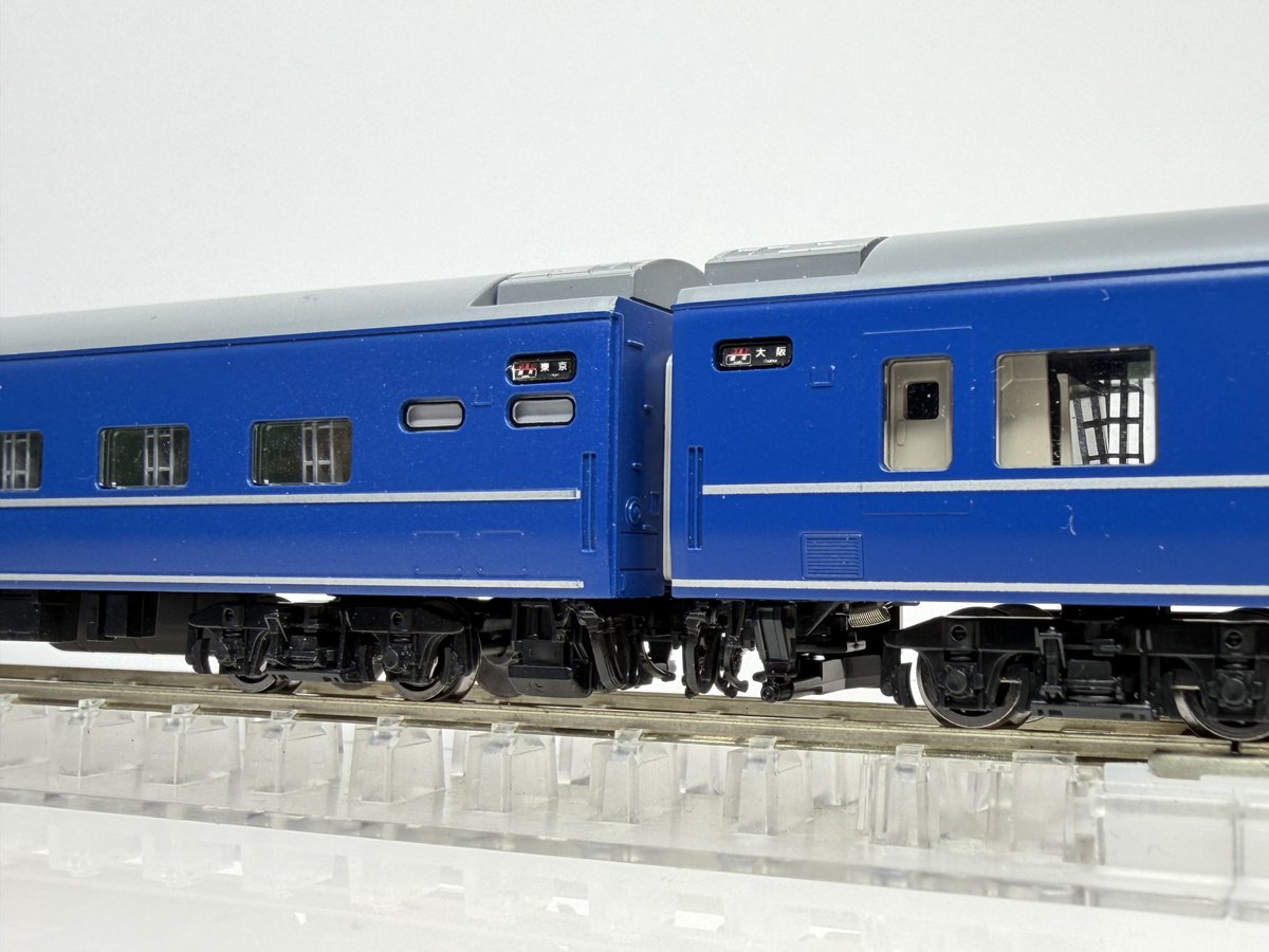 JC6387とPZ6296のトイレタンクを使って24系の車端部を表現する場合に