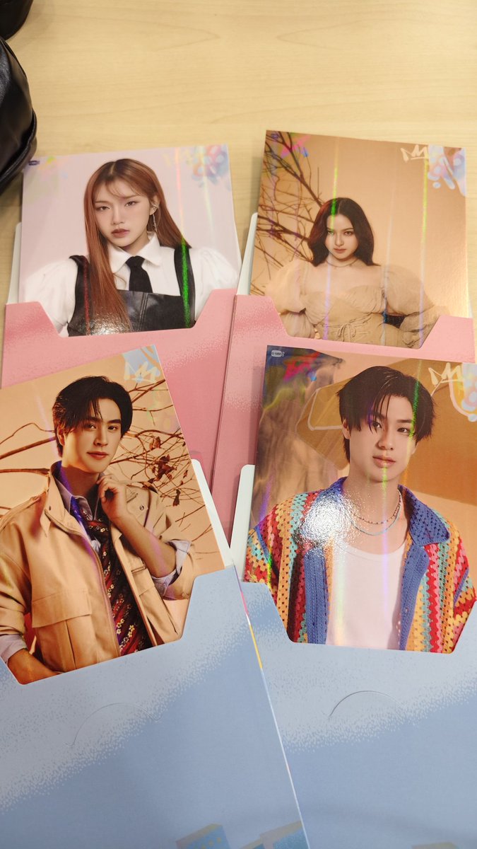 inkkff_ql's tweet photo. ผลประกอบการการหาสุดหล่อสุดสวยทั้ง 4 มาอยู่ในอ้อมอกชั้นแล้ว 🙆🏻‍♀️🤍🤍

#Sangtsangt #primily #Gemini_nt #lukeso_ https://t.co/Bkv4POFnAX