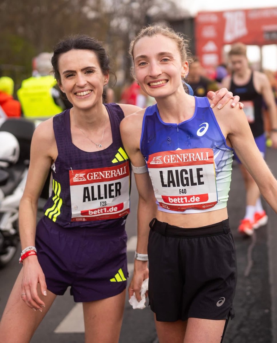 stadion_actu's tweet photo. 🚨 𝗥𝗲𝗰𝗼𝗿𝗱𝘀 𝗽𝗲𝗿𝘀𝗼𝗻𝗻𝗲𝗹𝘀 !
⏱️ 1h10'21 pour Héloïse Laigle (19e) et 1h10'57 pour Mélanie Allier (25e) sur le Semi-marathon de Berlin 🥳
#BerlinHalf
📸 @stadion_actu https://t.co/ZX20pDbXLI