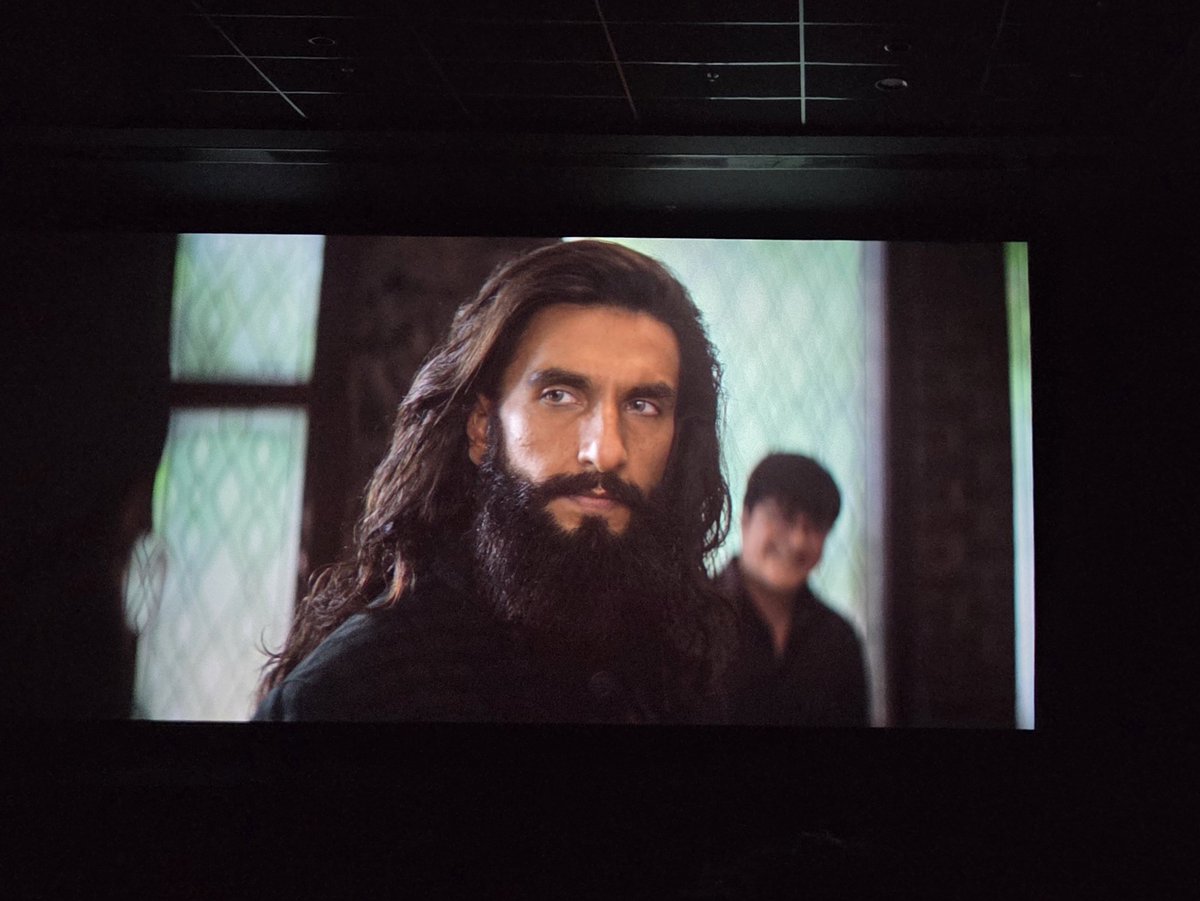 DivyaSindu's tweet photo. Re-watched #Dhurandhar2‌TheRevenge (4th time) Ranveer Singh🔥🔥😍❤️  @AdityaDharFilms @RanveerOfficial #Dhurandhar2‌ https://t.co/Y5ZVMefc2P