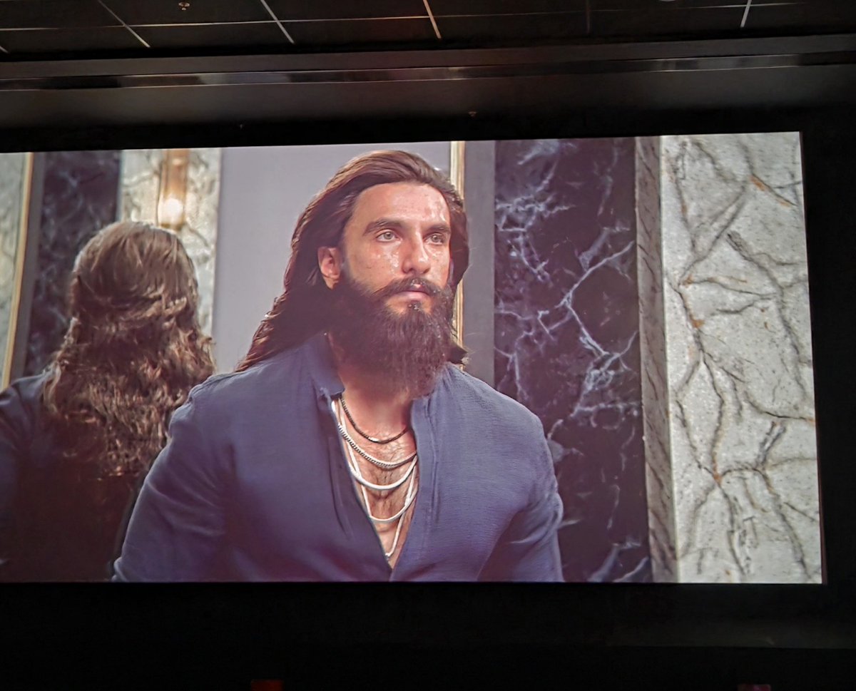 DivyaSindu's tweet photo. Re-watched #Dhurandhar2‌TheRevenge (4th time) Ranveer Singh🔥🔥😍❤️  @AdityaDharFilms @RanveerOfficial #Dhurandhar2‌ https://t.co/Y5ZVMefc2P