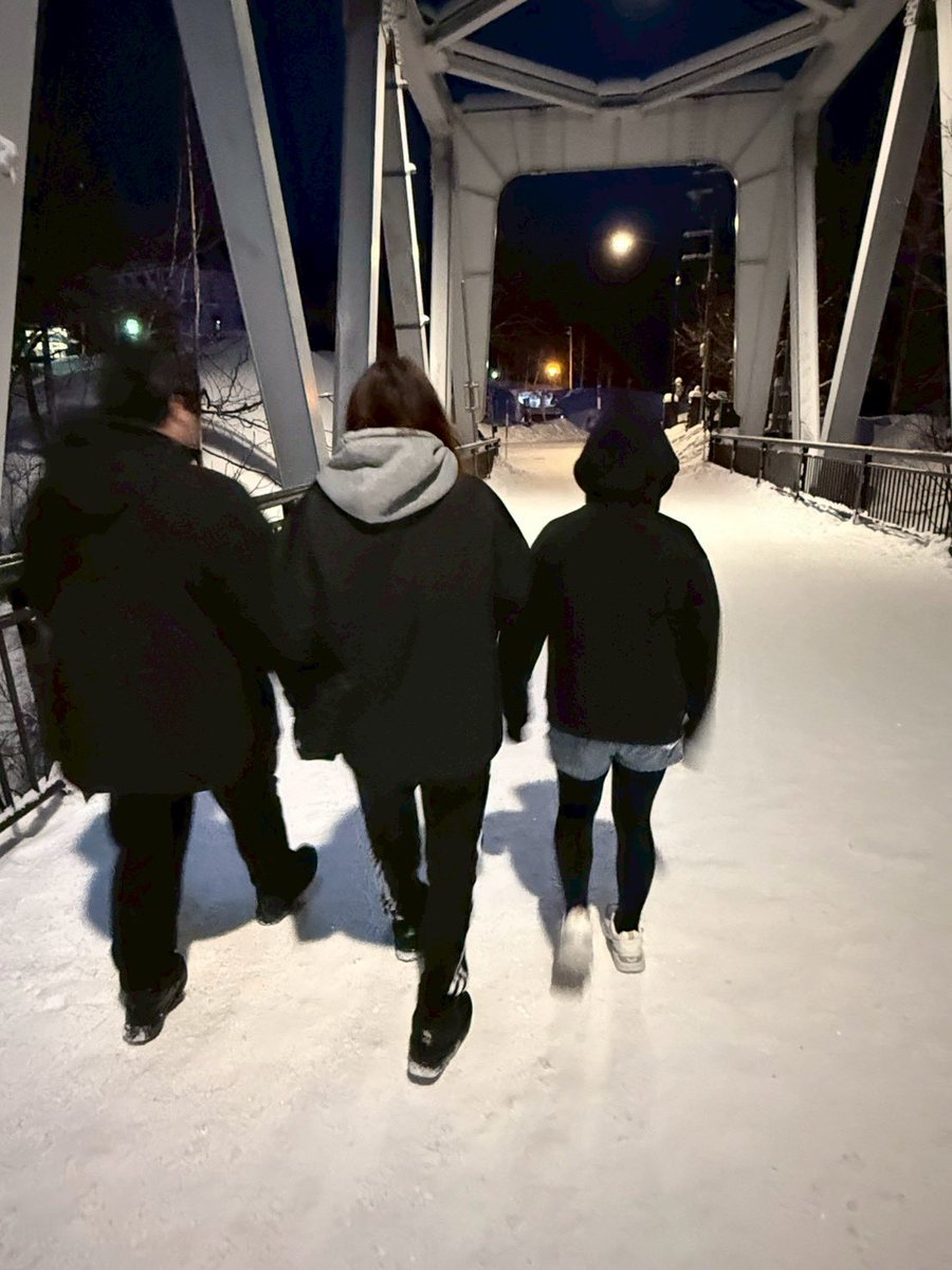 ast___19212704's tweet photo. 後4日しか一緒に居れないって考えたらすごく寂しいな💭
金曜日仕事行く時にばいばいして帰って来たら居ないんだもんなあ😔
ずっと一緒に居たらそれが当たり前になっていざ離れたらなんだか切ない🥲
ばいばいしたら次会うのは5月の後半
迎え行ったらそのまま一緒に帰ってきて同棲開始🥺
それまで頑張る https://t.co/YGKNJZuP7b