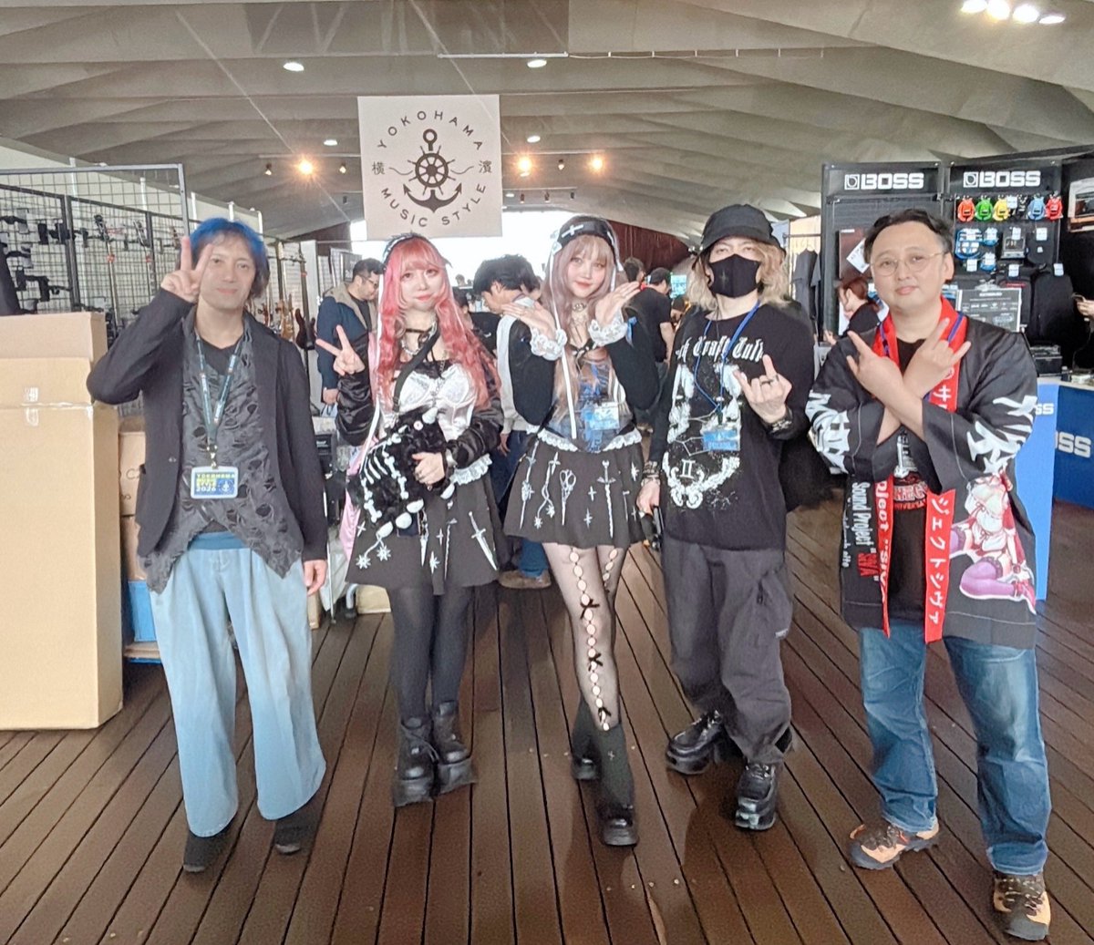 gods_of_decay's tweet photo. "YOKOHAMA MUSIC STYLE 2026" FrostがFMラジオ川越「Blackout with Gods of Decay」アシスタントSaraと今年も会場取材を行いました!

FrostがエンドーサーのSound Project "SIVA" 主催Pedal Geeks Meetingブースなどにお邪魔しています。
(取材の模様は4月にオンエア予定)

#YMS_2026
@ykhmmusicstyle https://t.co/CeoCa1yyAT