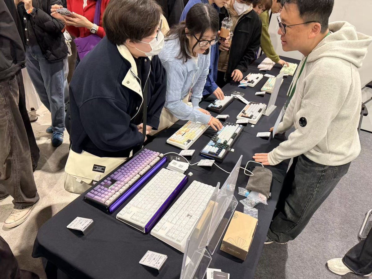 Aulainnovations's tweet photo. Day 2 at ZFX Meetup Seoul 🚀
Energy still strong at SETEC — try AULA’s latest gear!

ZFX Meetup Seoul 2일차 🚀
SETEC에서 AULA 최신 기어 체험하세요!

📍 Hall3-E03, SETEC
#AULA #AULAKOREA #ZFXMeetupSeoul #AulaAG75 #AULAKeyboard #SETEC https://t.co/C0aejuZdbX