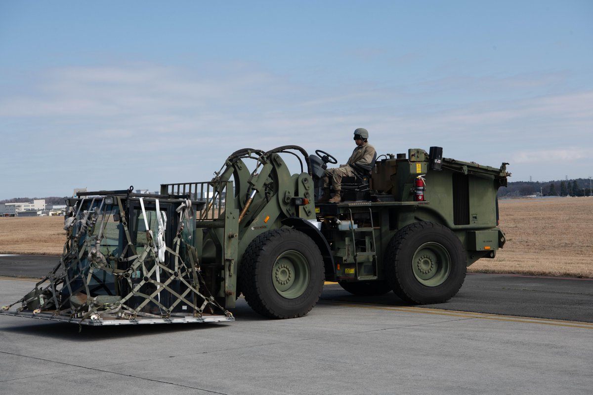 Yokota Air Base tweet media