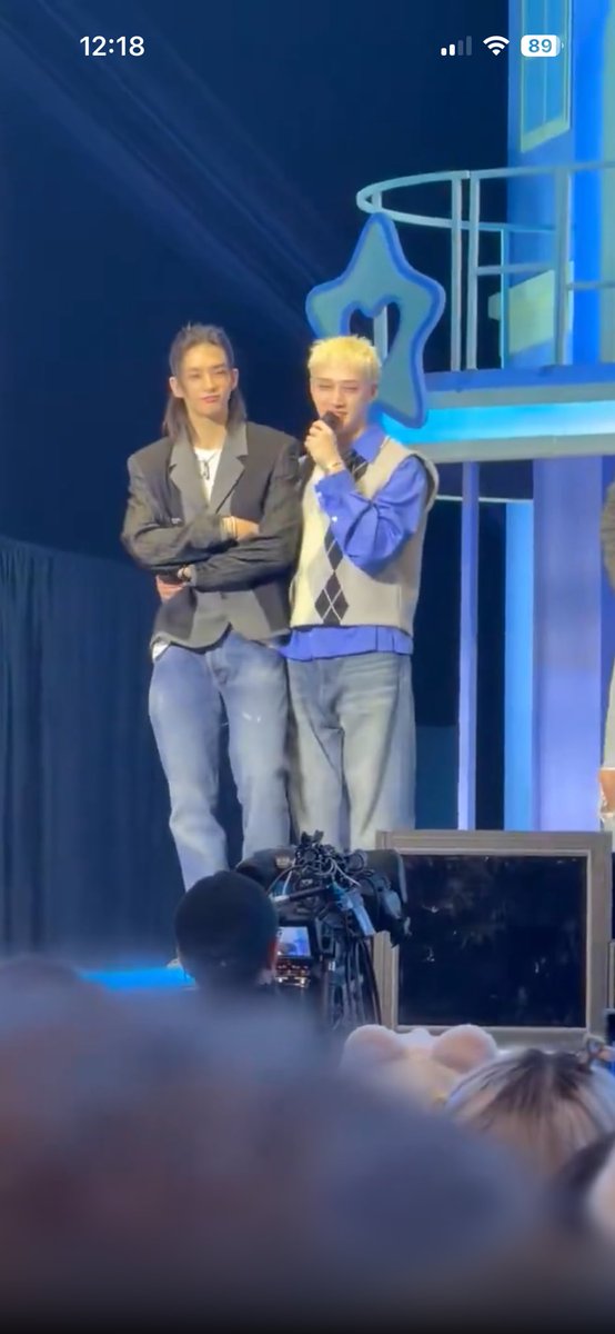 joy ႔ ႔ tweet media