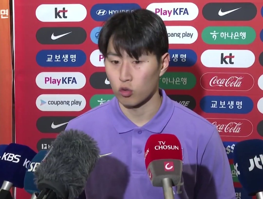 👀. .• tweet media