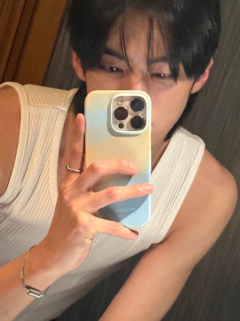 selfolssi ♤ tweet media