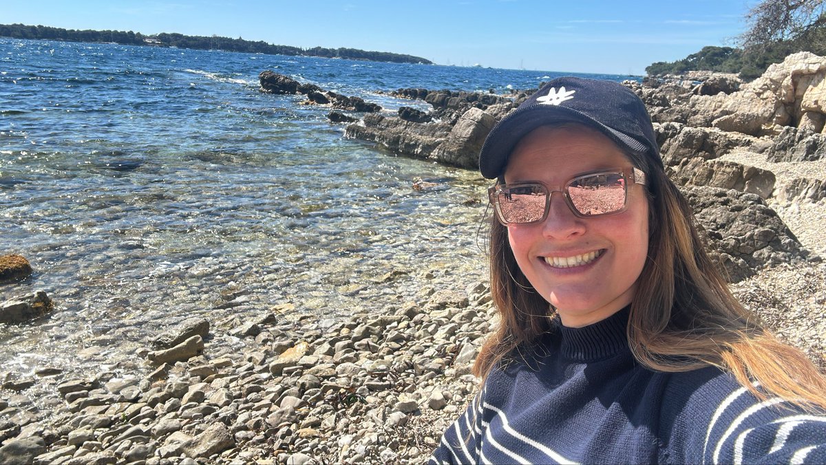 Alex BertoG in Cannes 🐮 tweet media