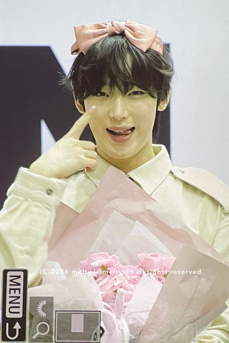 ° ♡ ᴍɪɴᴛ ♡ ° tweet media