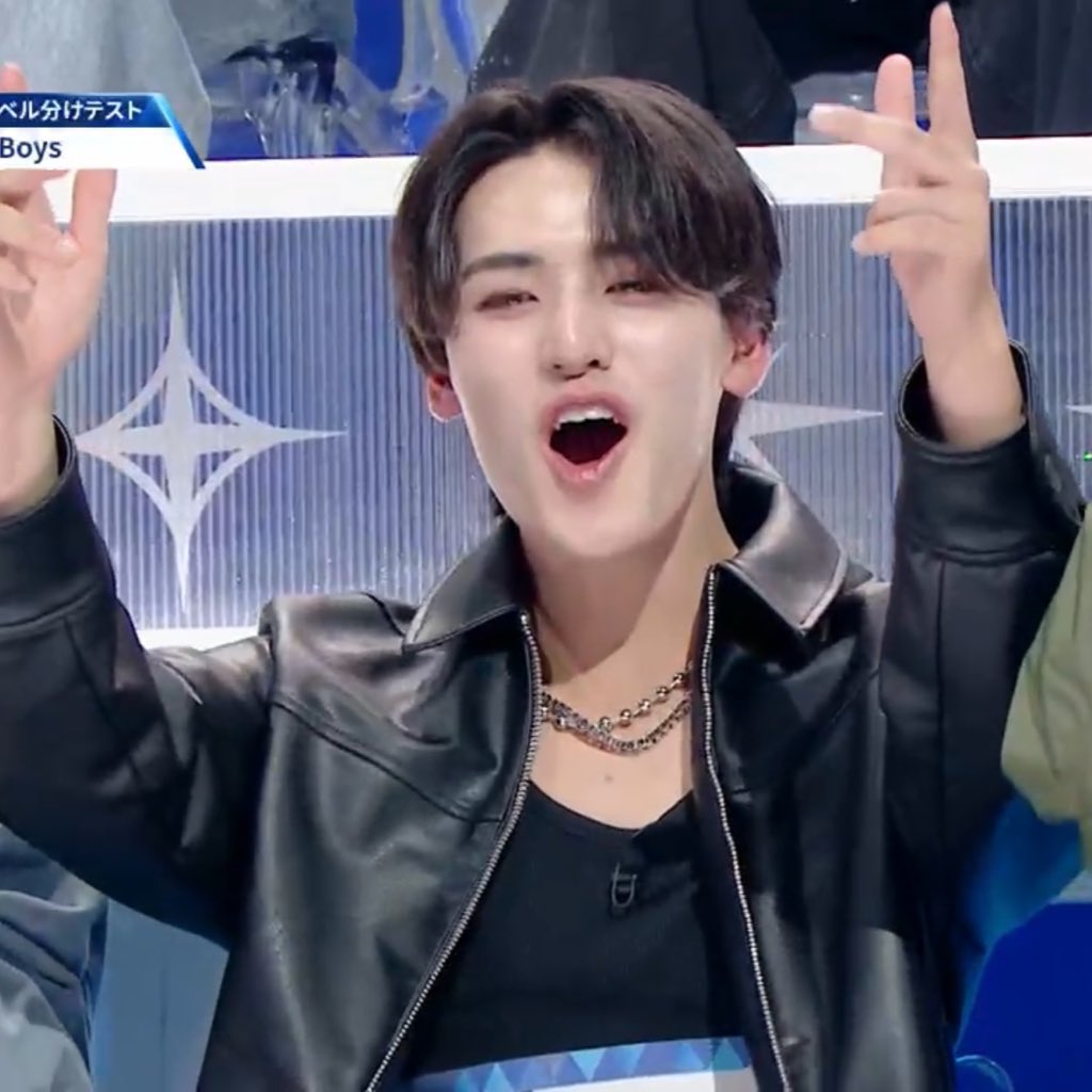 ⋆𝄞⋆ tweet media