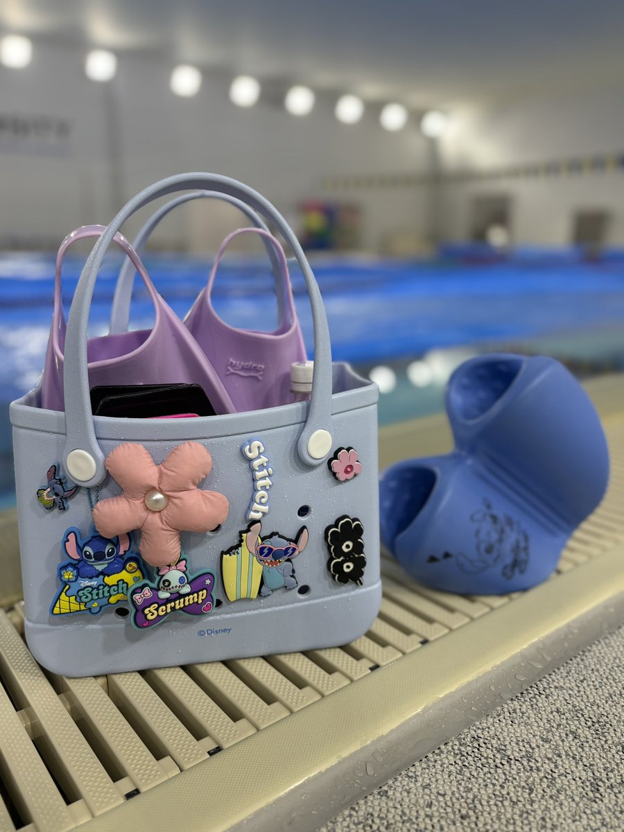 fusseiya's tweet image. 🧜🏼‍♀️💎💠🧺🩵💙
韓国のプールでよく見かけたカゴ🧺🤍
韓国の街中で普通に見つけて速攻購入。笑
好きなジビッツつけて、オリジナルにできて最高😆💠

プールを明るく飾りましょ〜🩱🧢🥽🏳️‍🌈
視界に入るだけで気分上がる🫐🫧

#ジビッツとキーホルダーつけすぎ注意