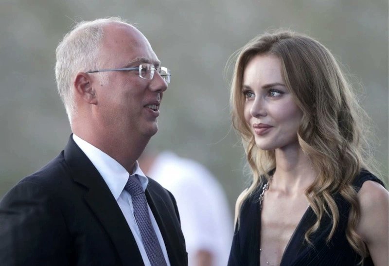 Пристальный взгляд tweet media