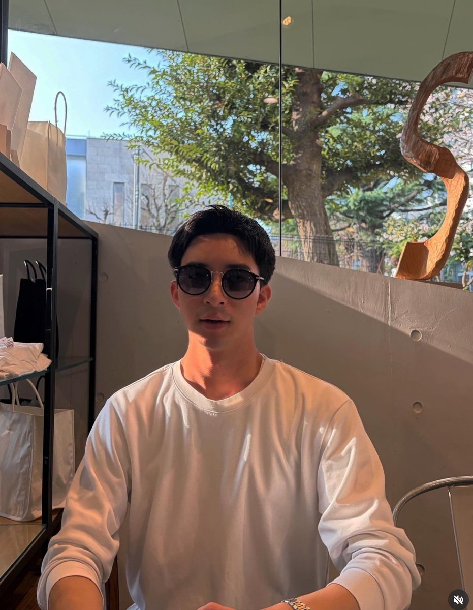 daishunningstar's tweet image. BOMI POSTED ON INSTAGRAM 😭🫵

SERVING VISUAL YASSSS

#HuweiBomi #TheBoyfriendSeason2 #BOMI