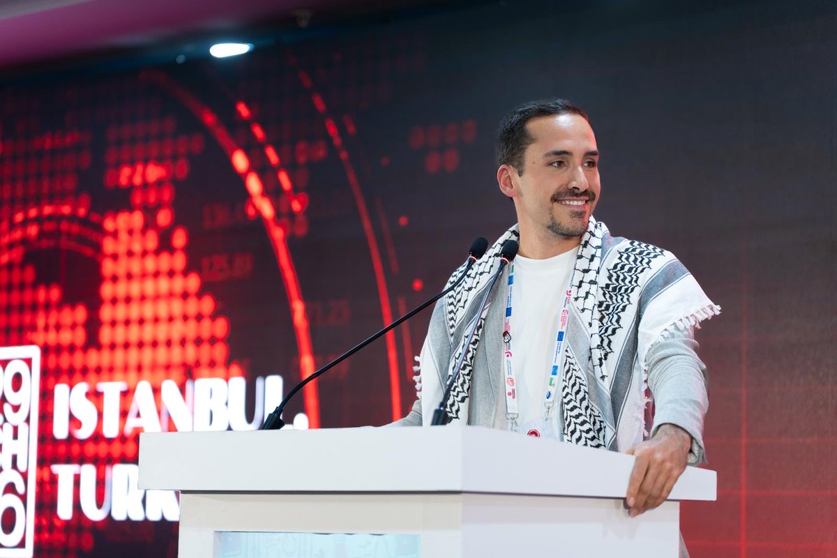♥️Hoy celebramos un nuevo liderazgo que seguirá transformando el mundo. Enhorabuena a nuestro compañero y amigo de Sevilla, @sergioamante_ por este gran paso en las @iusyglobal 

El NO A LA GUERRA, inspira a toda la juventud.

La juventud sigue haciendo historia y el es imparable
