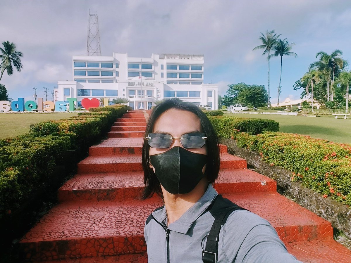 suyojosef's tweet photo. Tacloban City Hall https://t.co/xJuWvKibN0