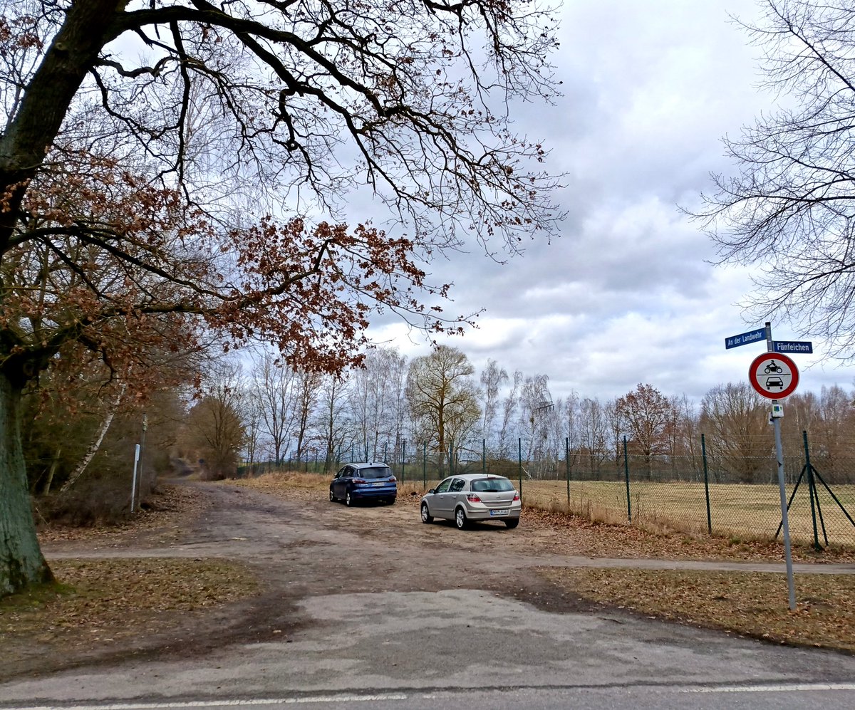 Gleich zwei #Dosentrottel des Tages in #Neubrandenburg! #allesistparkplatz