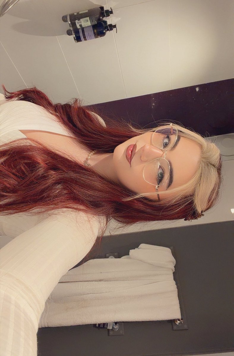 itsNicole 🔜 DREAMHACK BIRMINGHAM tweet media