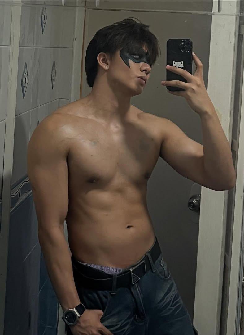 joy to the world tweet media