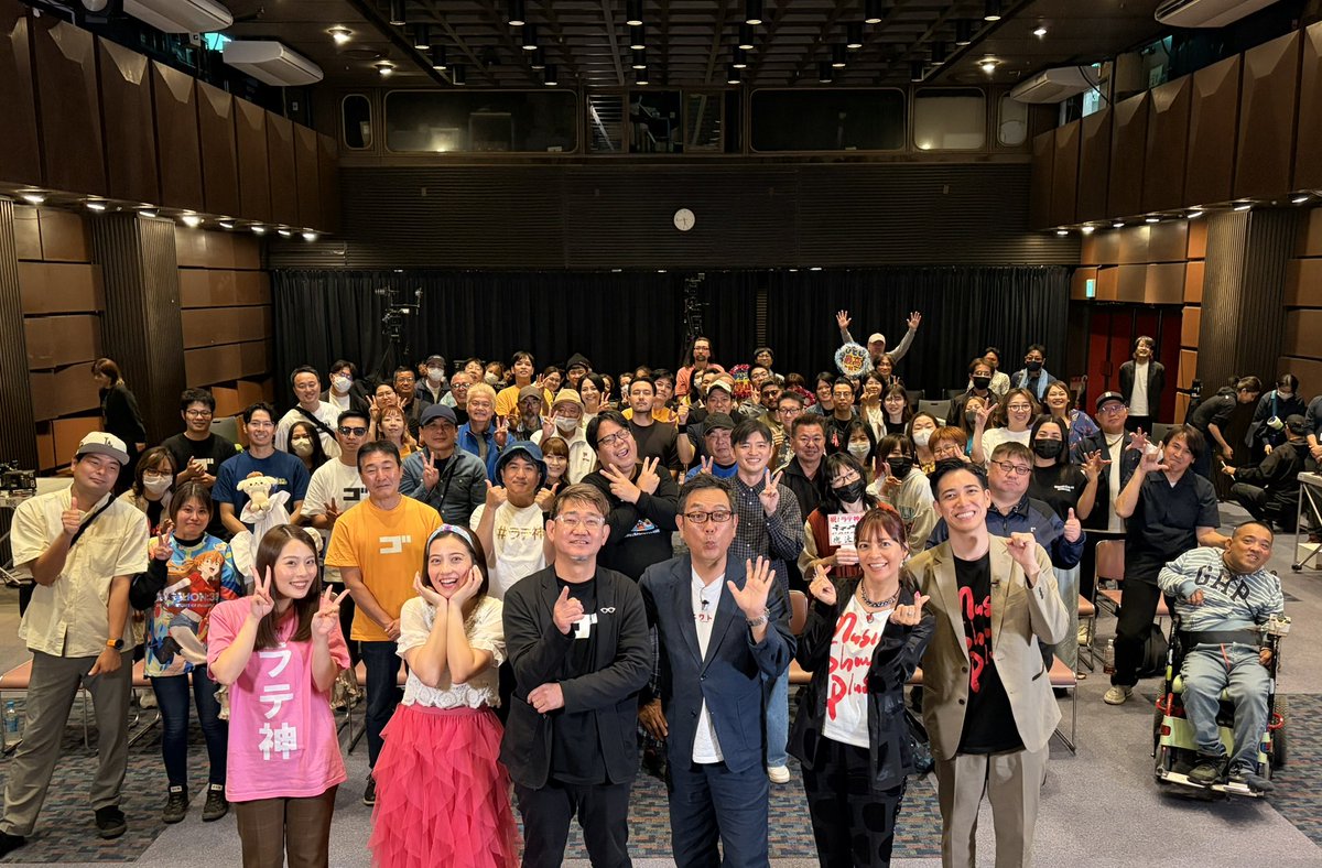 #ラテ神 
収録ありがとうございました！
笑いっぱなしと思いきや、
しまるとこはきちんとしめる。
そんなツワモノパーソナリティたちの集まりでした。
刺激的で最高の時間をありがとうございました♪
オンエアが待ち遠しくて仕方がありません。
みなさま放送日をお楽しみに！