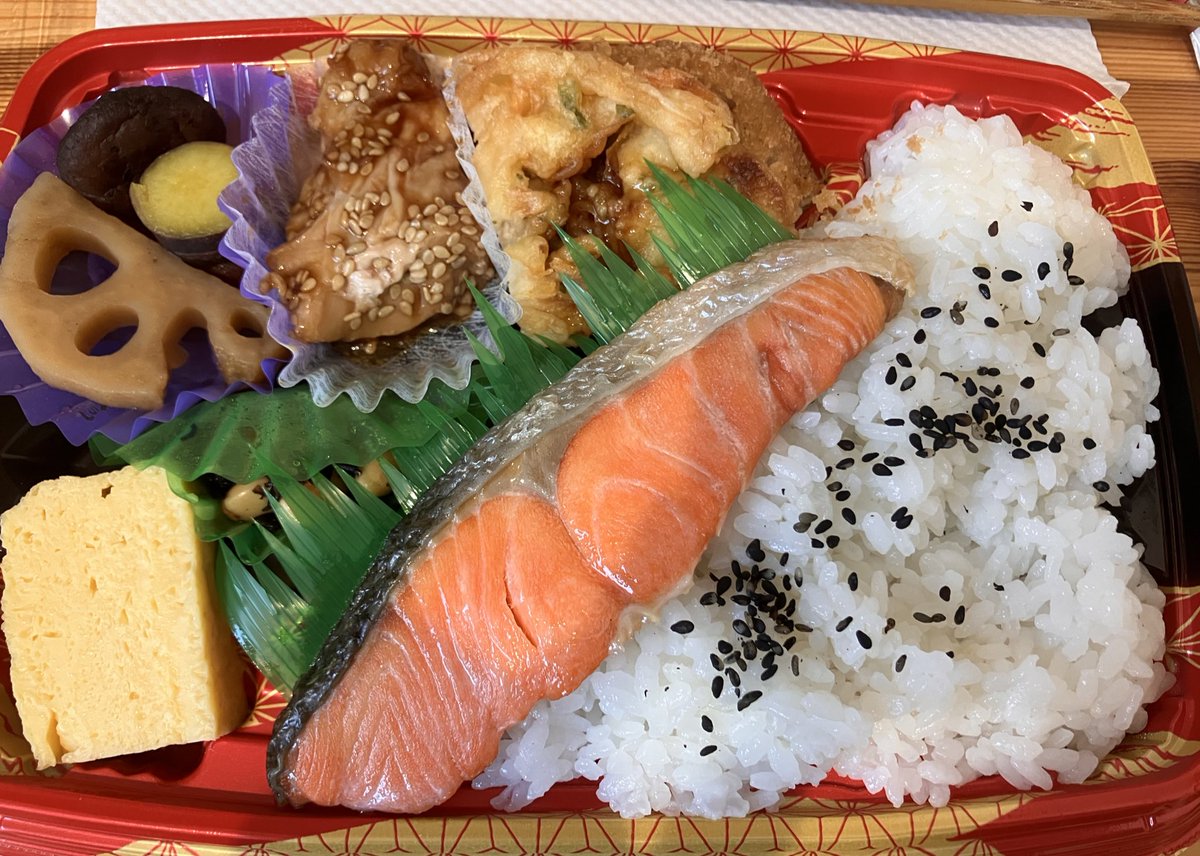 わらわ tweet media