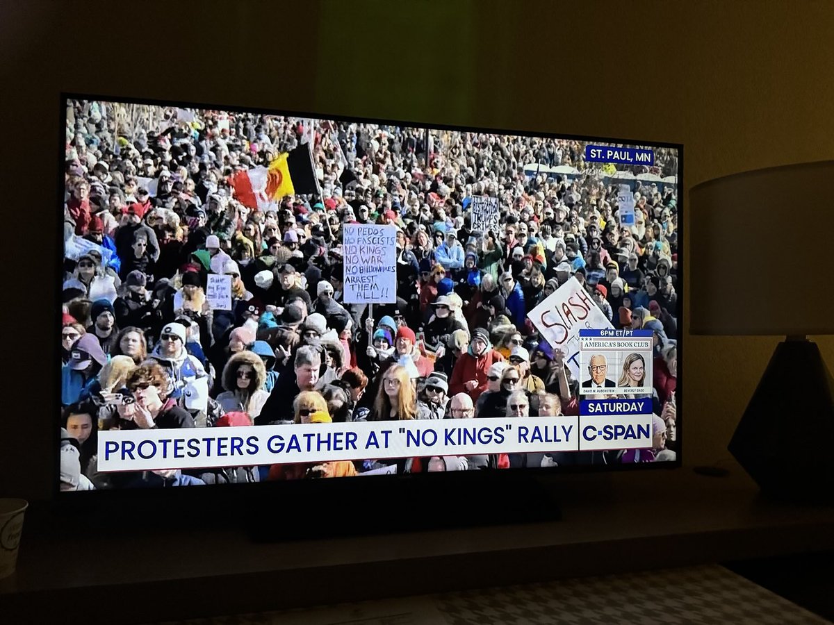 Plman4D's tweet photo. The people in Minnesota have gone that crazy no Kings rally with Omar as speaker and that bitch should be deported https://t.co/m2aEGW3ViZ