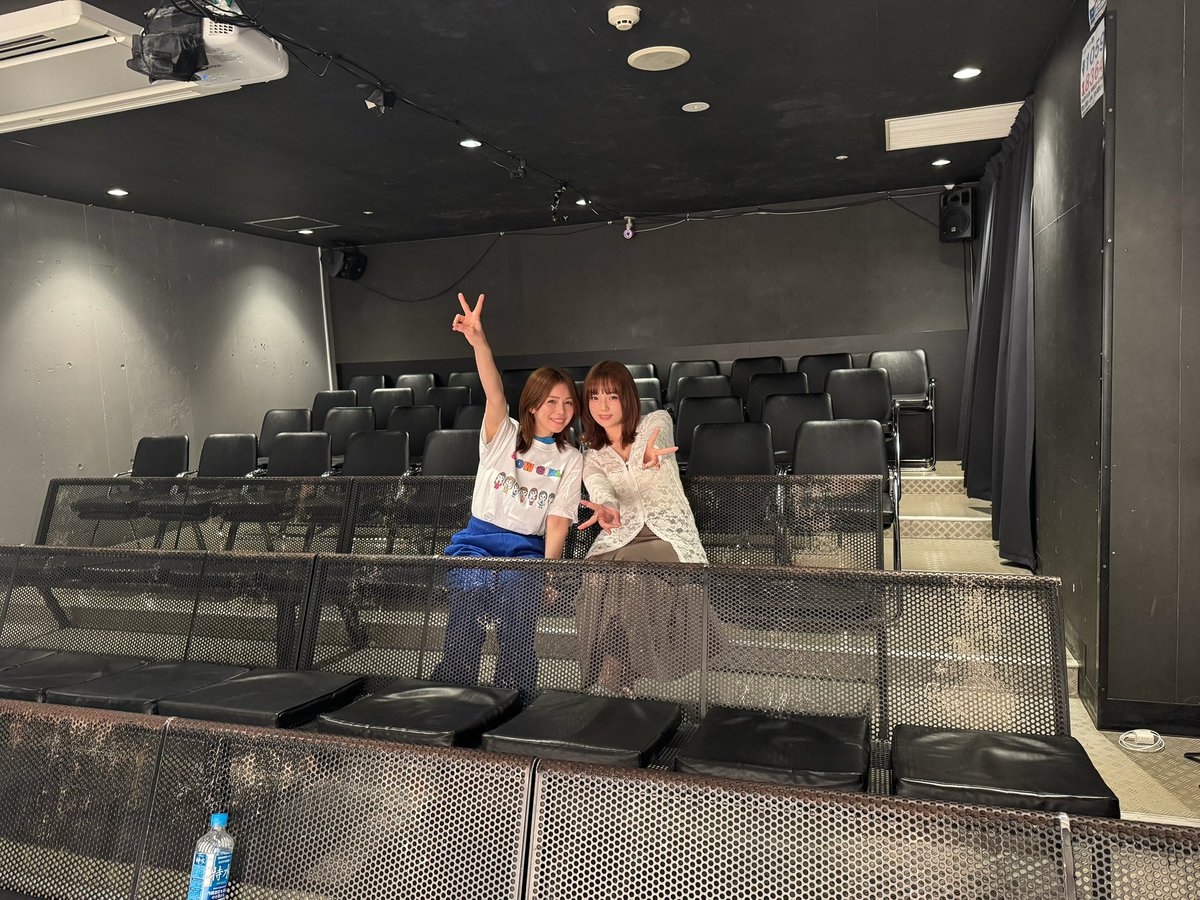 篠崎愛 tweet media