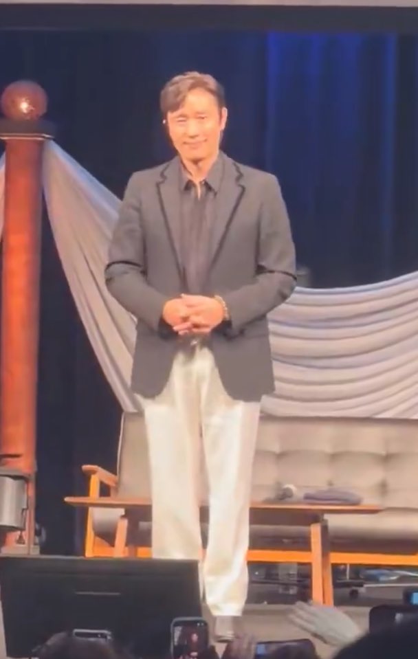 ᴅᴀʀɪᴀ ᴋᴏʟᴜᴍʙ tweet media