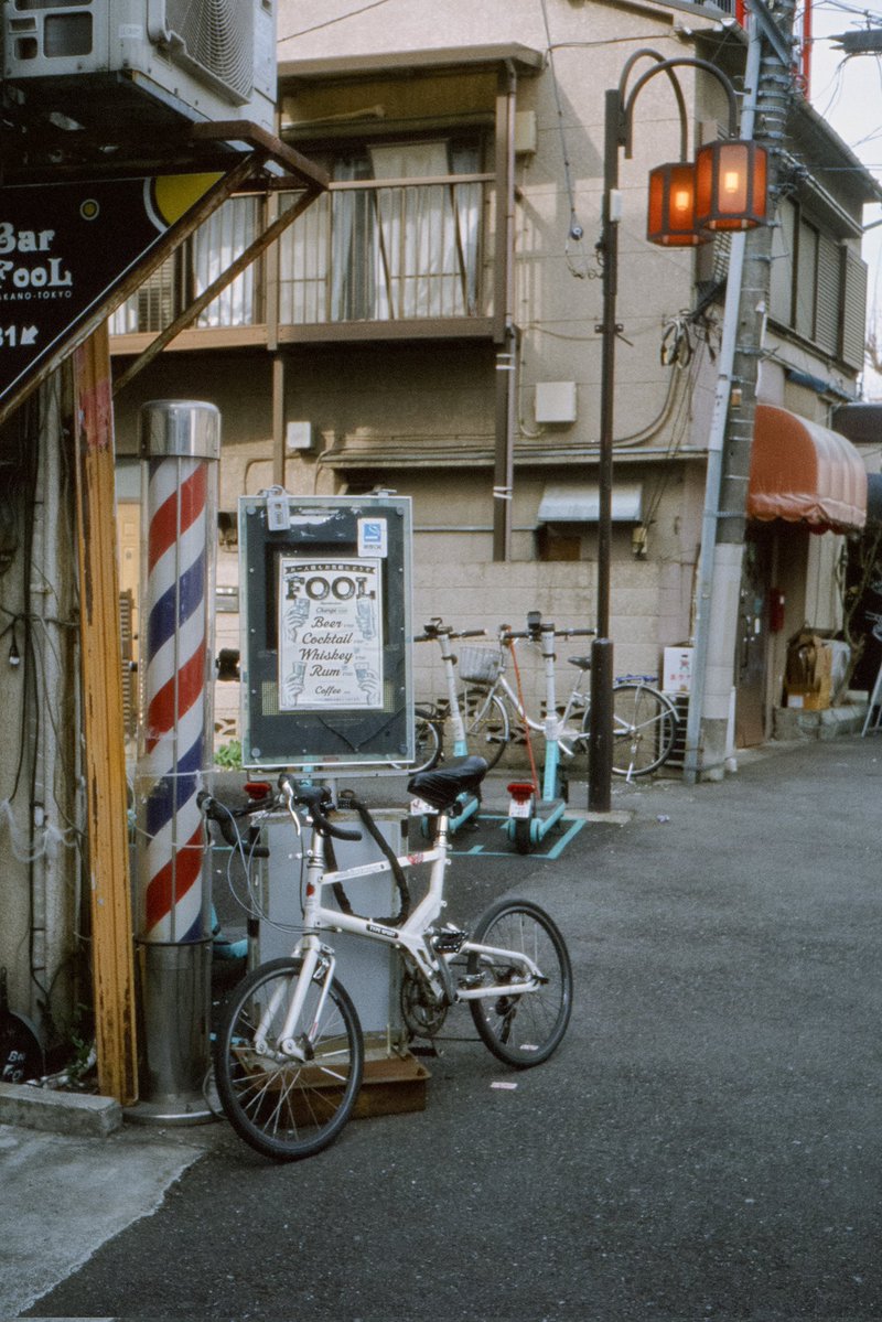 路地とタテモノ tweet media