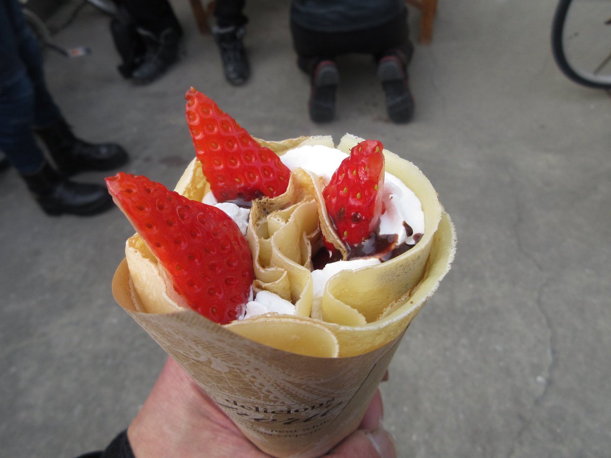 とちのいちご園でクレープ食べました。
少し走り足らなかったですが仕方ないです。
