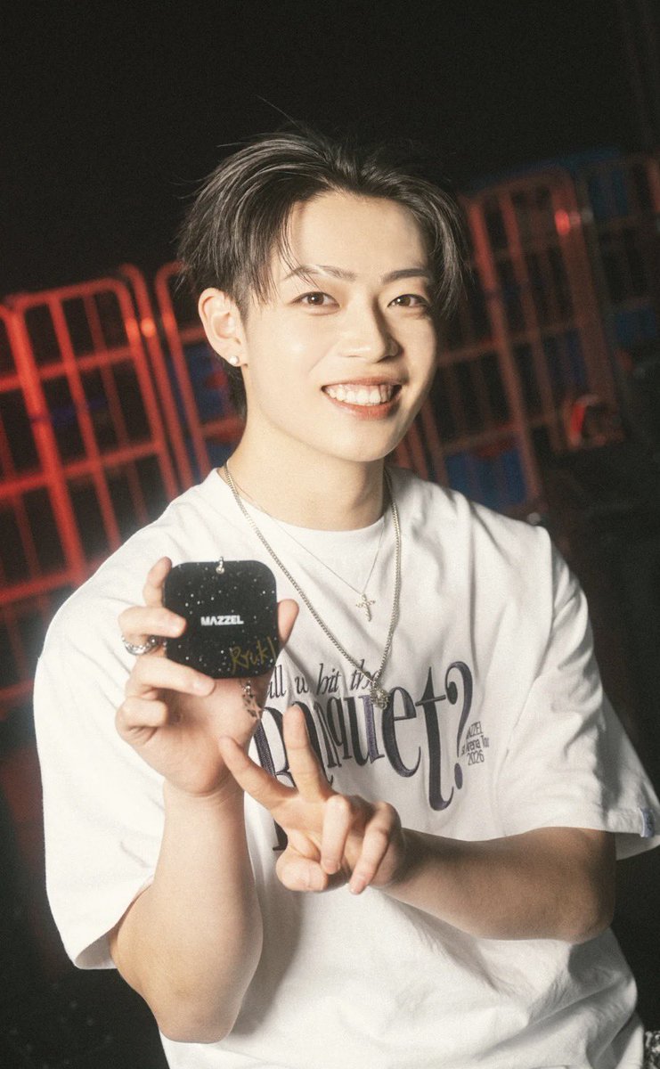 むーん tweet media