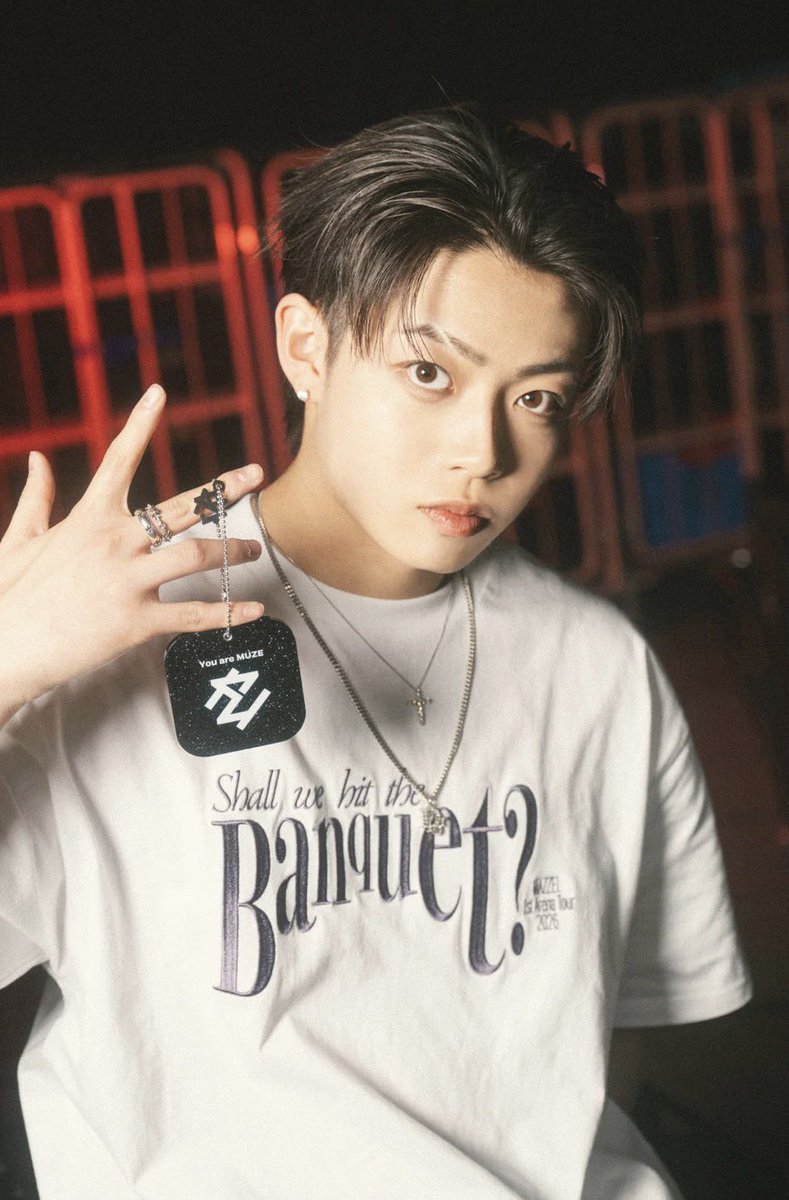 むーん tweet media