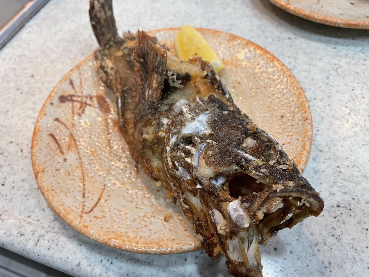 Assault_2525's tweet photo. カサゴの唐揚げ https://t.co/b8lDR27tbg