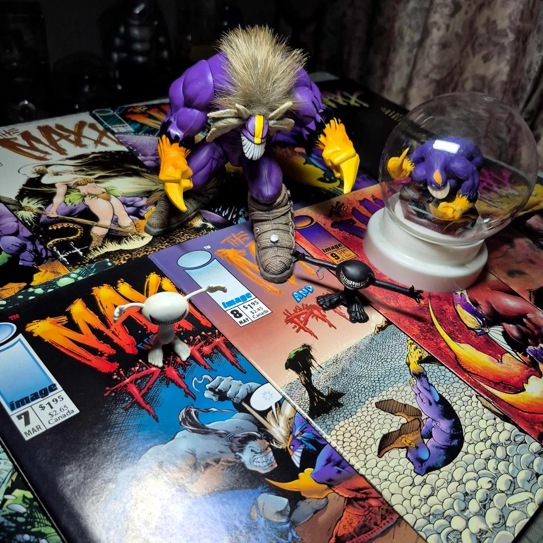 CustomsHunter's tweet image. Maxx Collection - The Maxx comic &amp;amp; figures

#hunter_r_customs #samkieth #samkiethartwork #samkiethsthemaxx #themaxx