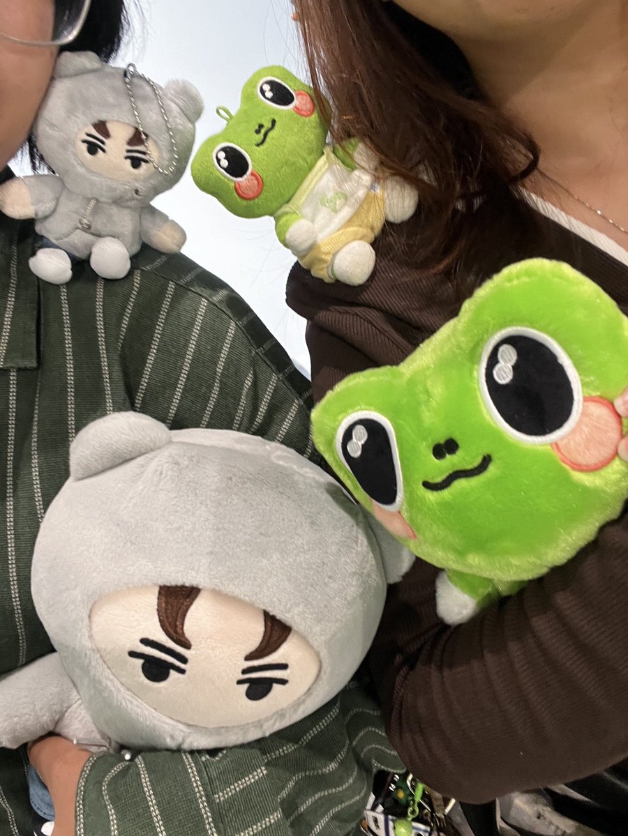 bluuੈ✩‧₊˚ tweet media