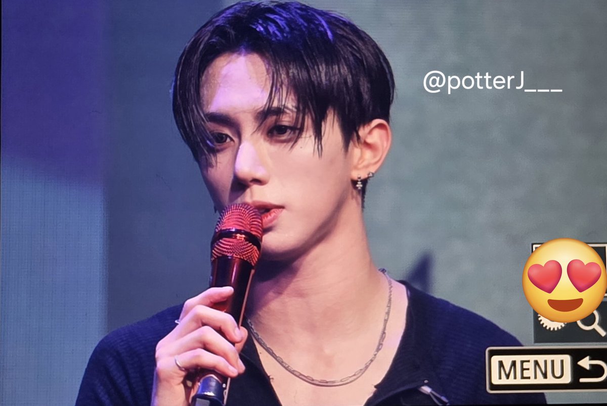 𝑃𝑜𝑡𝑡𝑒𝑟 tweet media