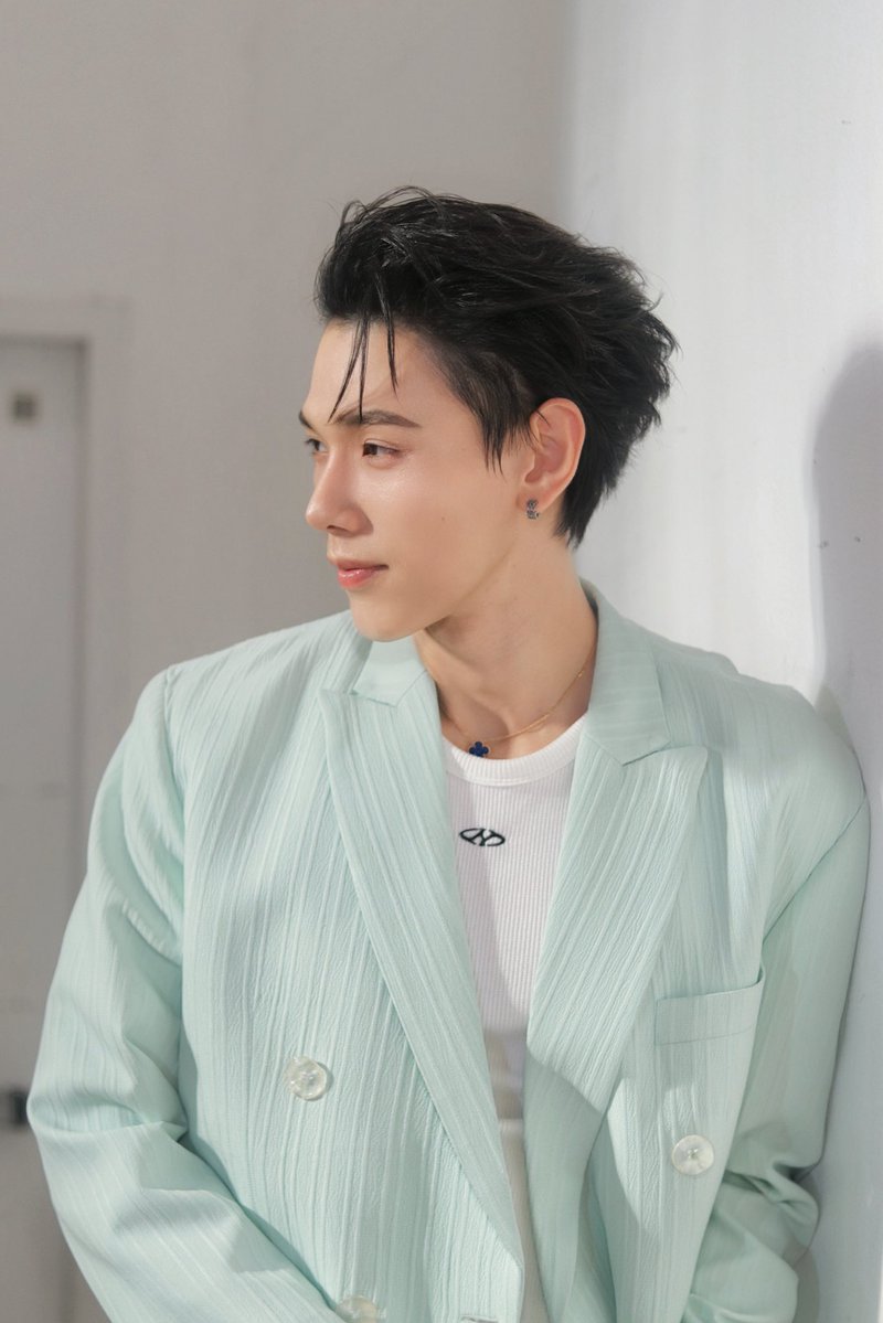 OPEN LABEL tweet media