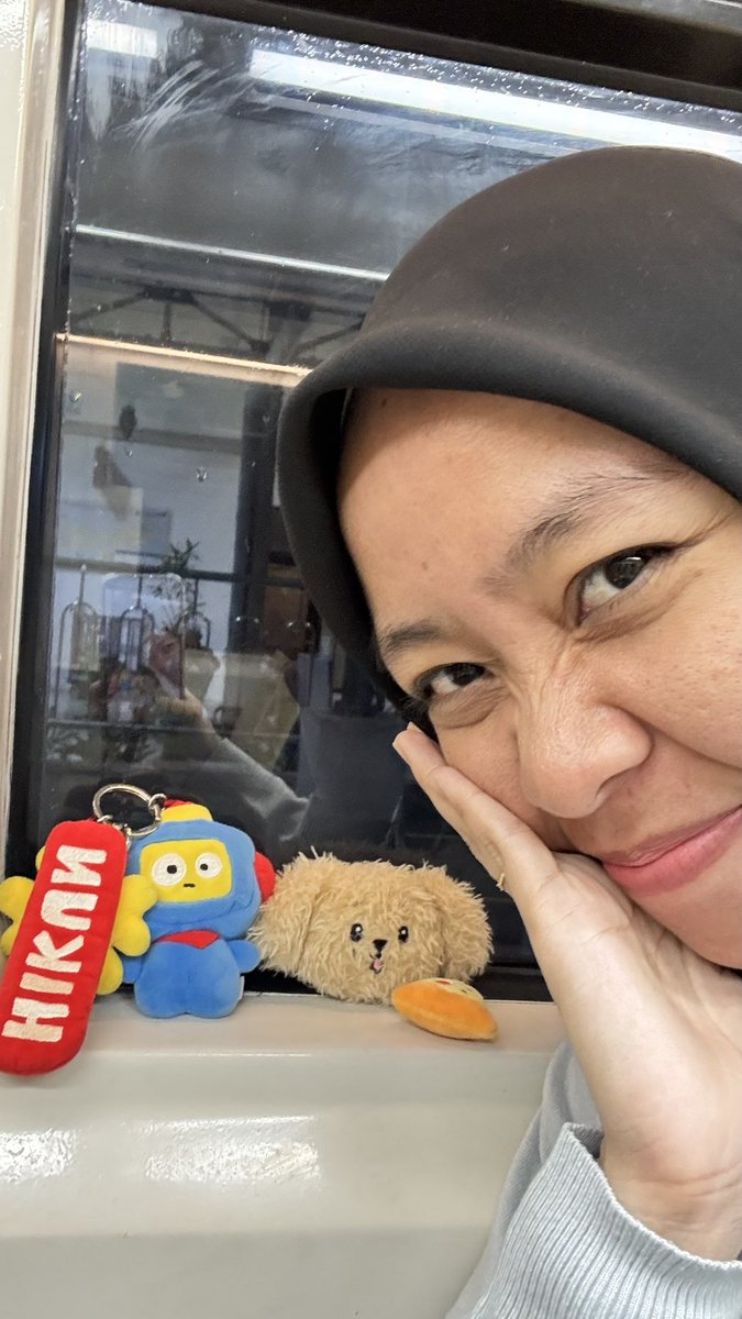 Dee 🤖🌻 tweet media