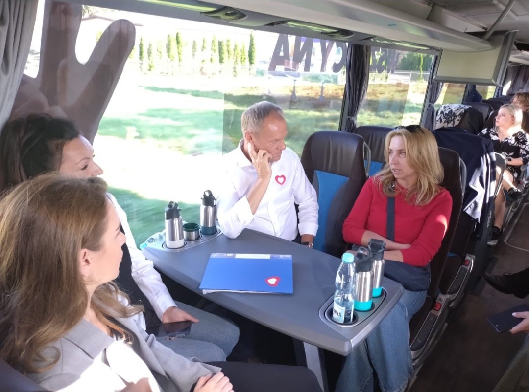 <a href="/MarcinHenka/">Marcin Henka 🇵🇱💯 #BabiesLivesMatter</a> <a href="/copone1dak/">Dariusz Korolczuk</a> Przecież nie o to🙄