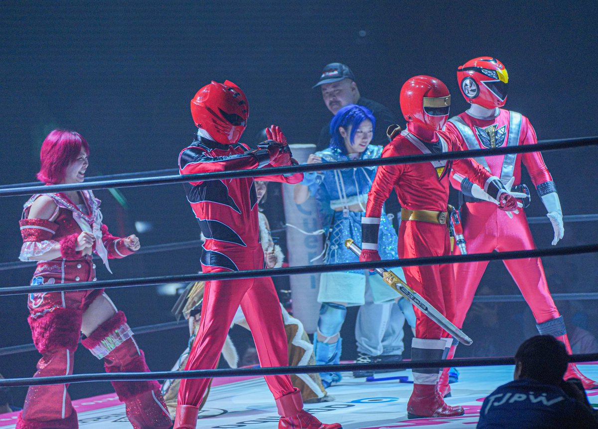 Har ⭐ UNIVERSE WAR DAY :(⭐ tweet media