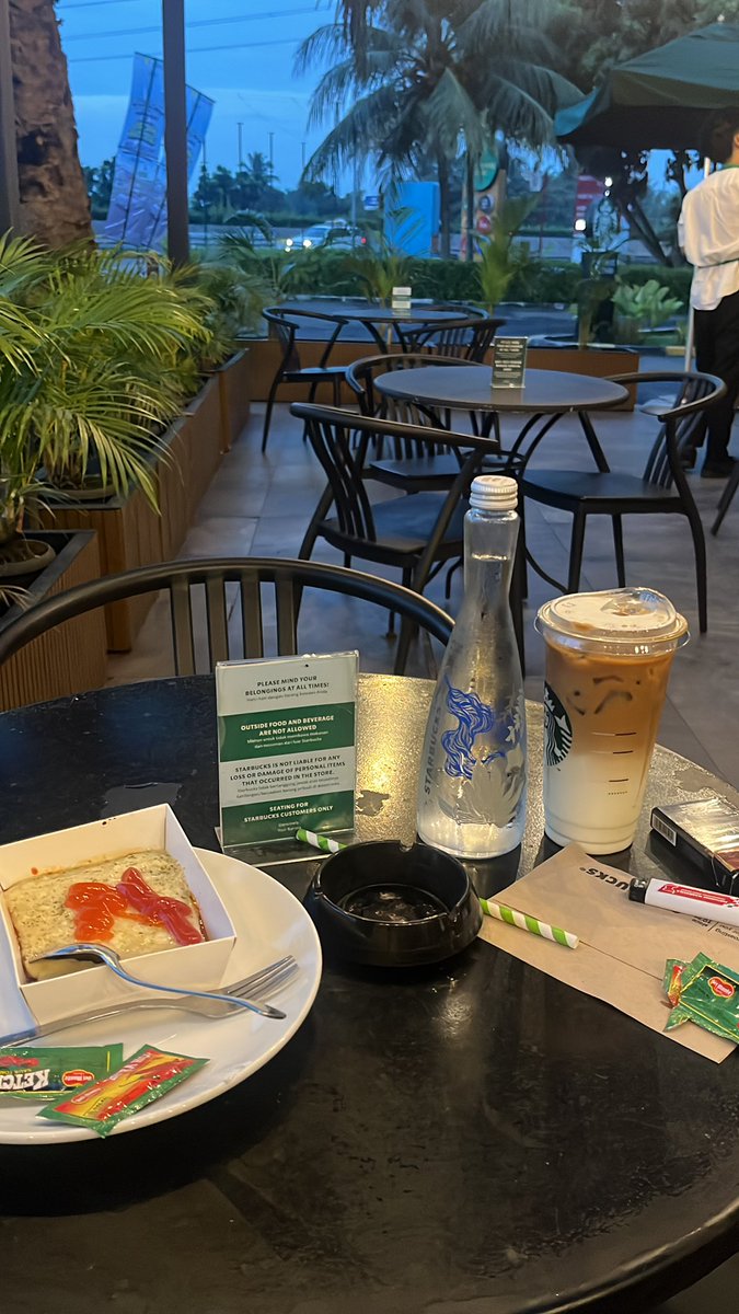 Ponyin 𓂀 tweet media