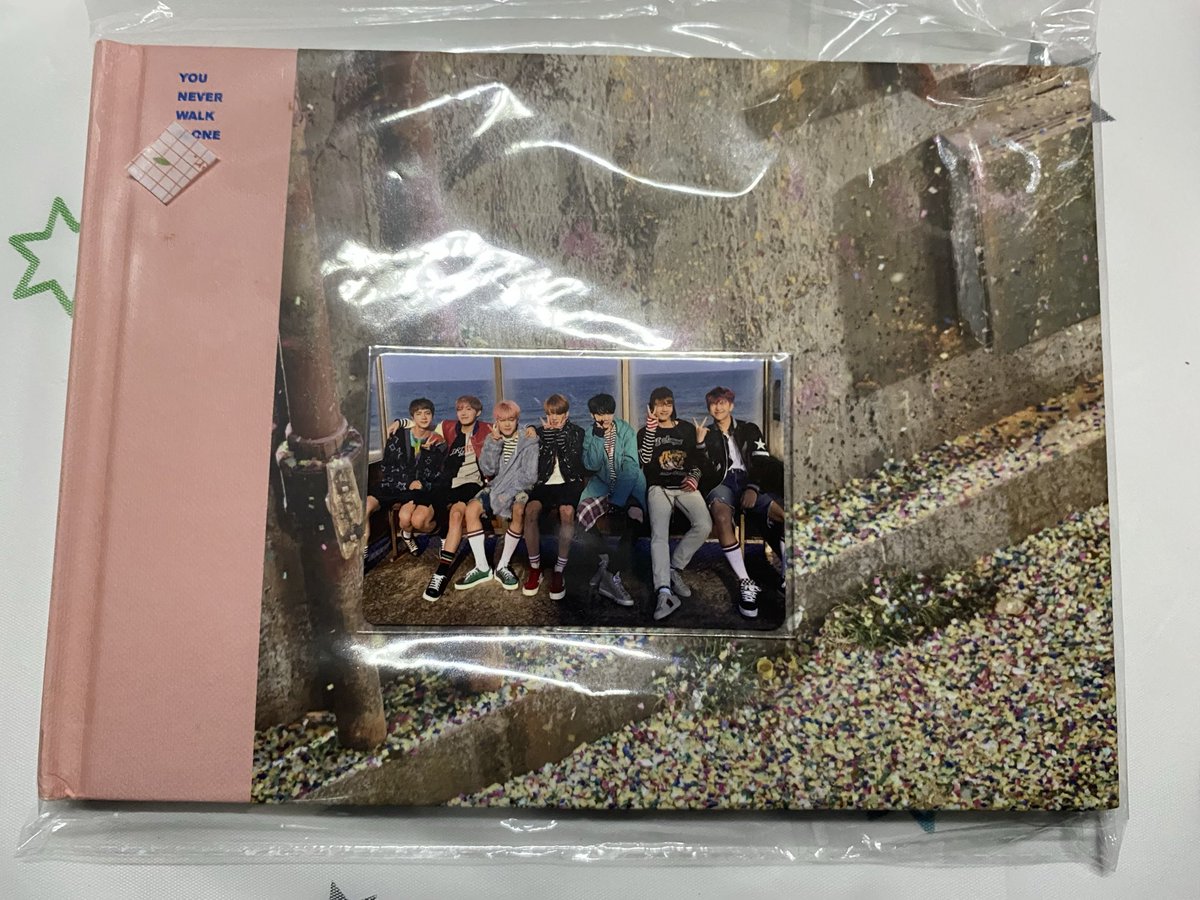 vttn12's tweet photo. 💗 Right version 270รวมส่ง
🖤Dark&amp;wild 350รวมส่ง
🤍Be 400รวมส่ง
เหมา900รวมส่งค่ะ #ตลาดนัดบังทัน #ตลาดนัดรถไฟฟ้าบังทัน #ตลาดนัดBTS https://t.co/BZolp6YL5c