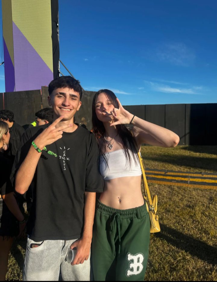 𝗯𝗶𝗰 𝗮𝗿𝗰𝗵𝗶𝘃𝗲𝘀 tweet media