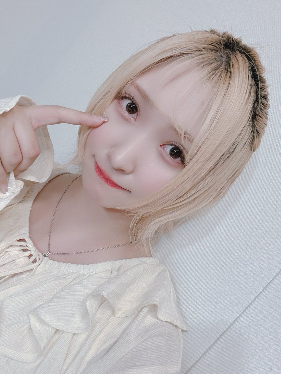 白石晴香 tweet media