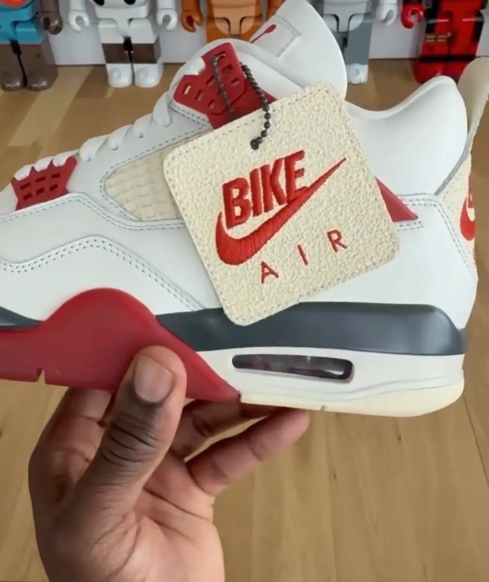 SneakerAlert tweet media