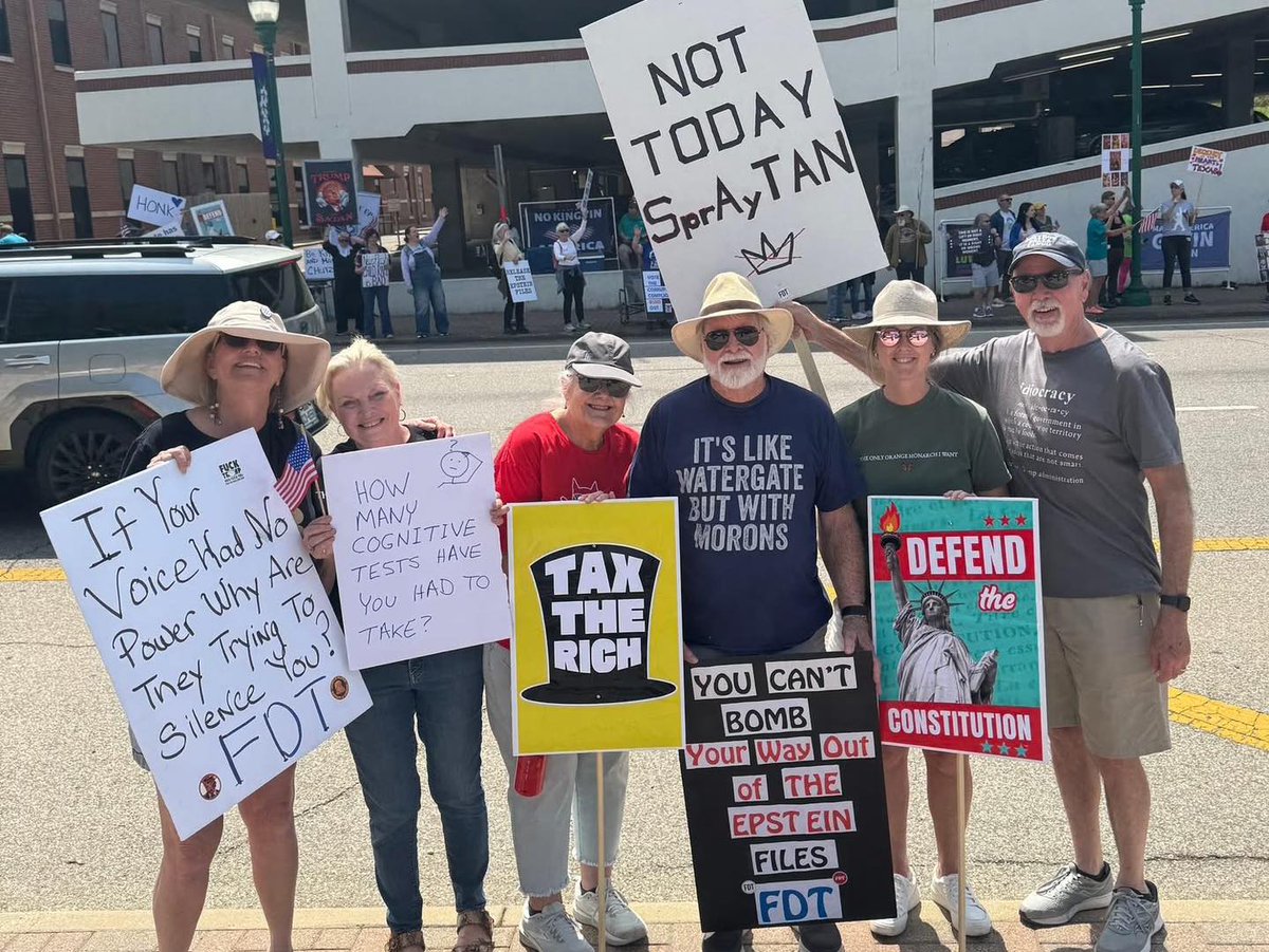 Laura Jones TX8 D tweet media