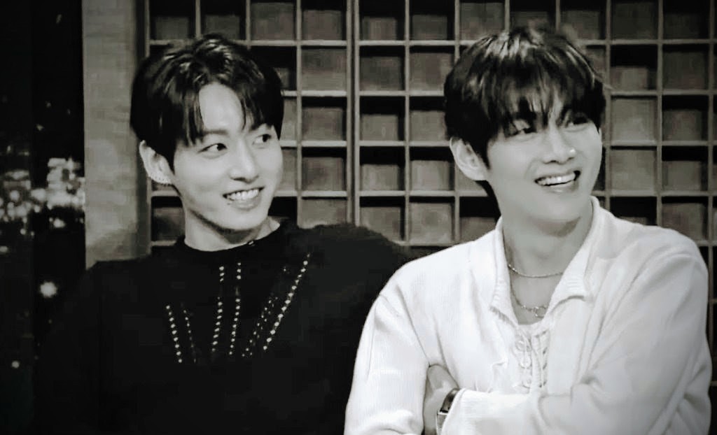 Eve_Starwarrior tweet media