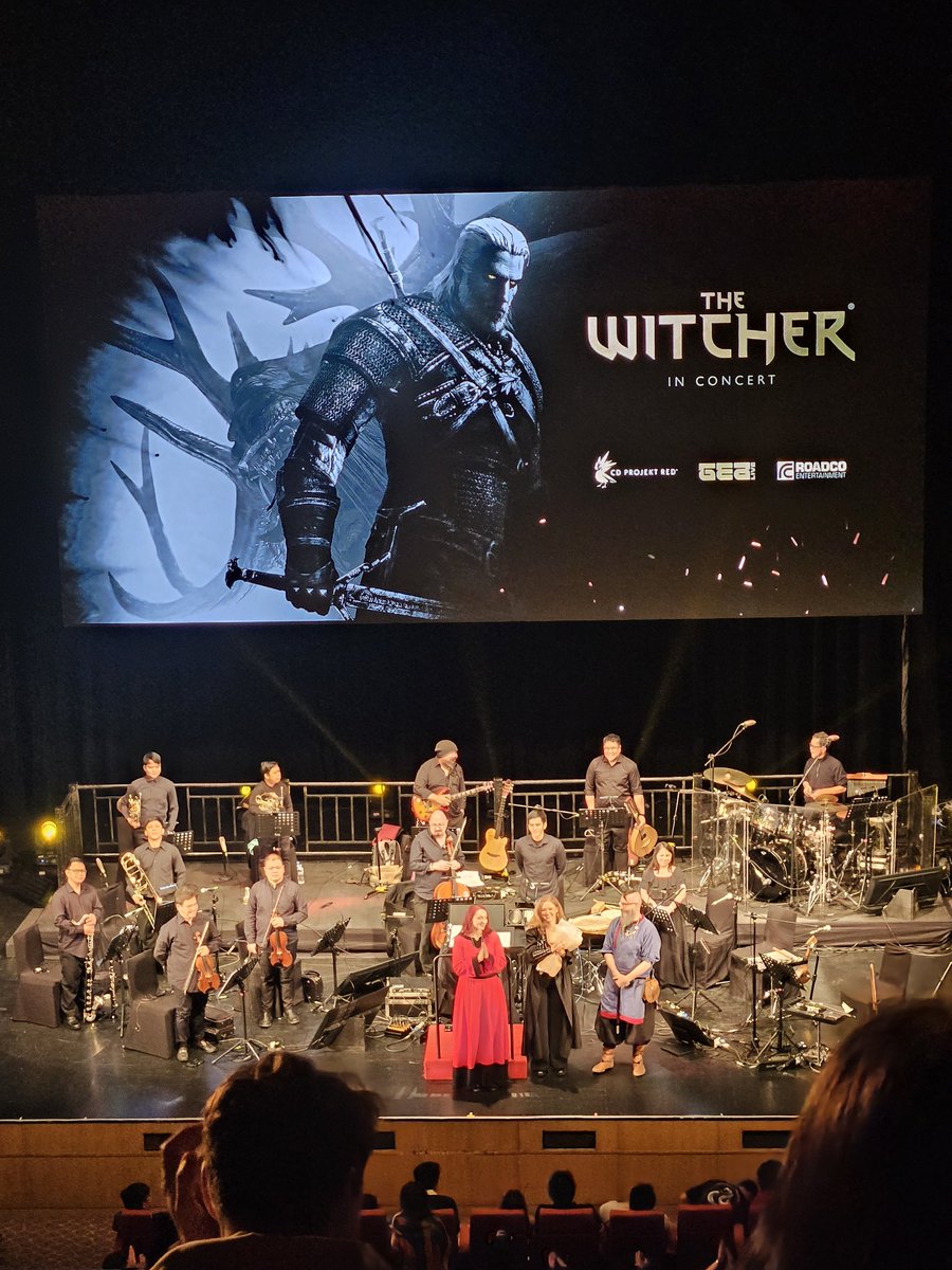 MuneekahGG's tweet photo. Watched #TheWitcher concert!

Also won a meet and greet with Percival (the band) and Paulina Porszke (the conductor), and got some memorabilia signed. https://t.co/z52V7SwH4u
