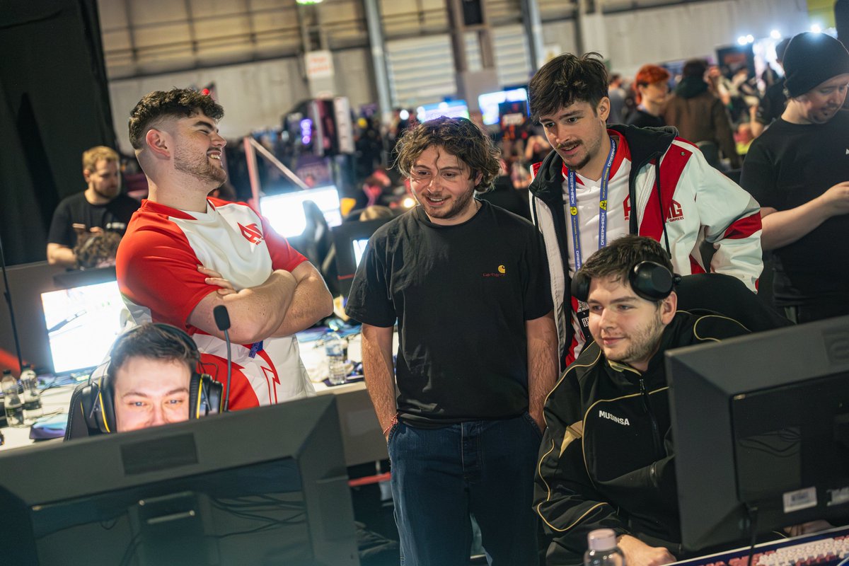 EWC Extra tweet media